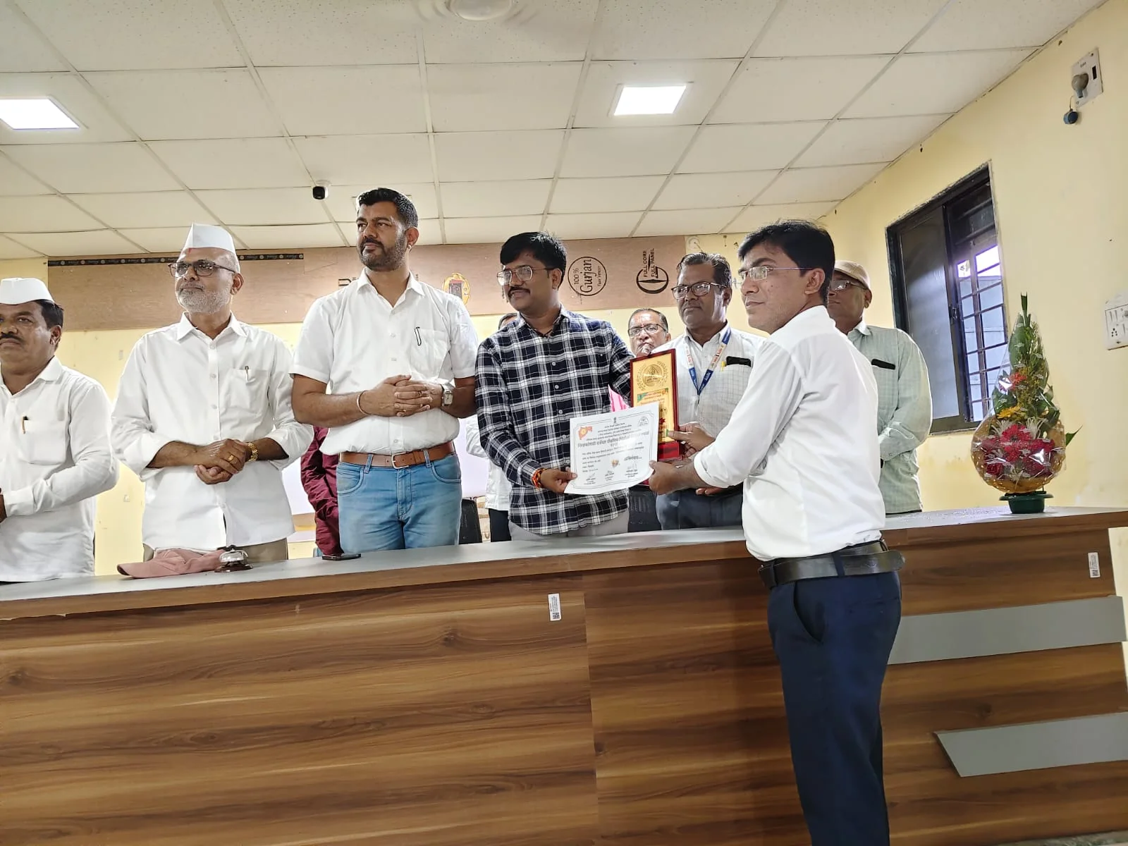 शैक्षणिक व्हिडिओ निर्मिती स्पर्धेत श्री शिवाजी विद्यालयाच्या शेख अनिस सर यांना यश